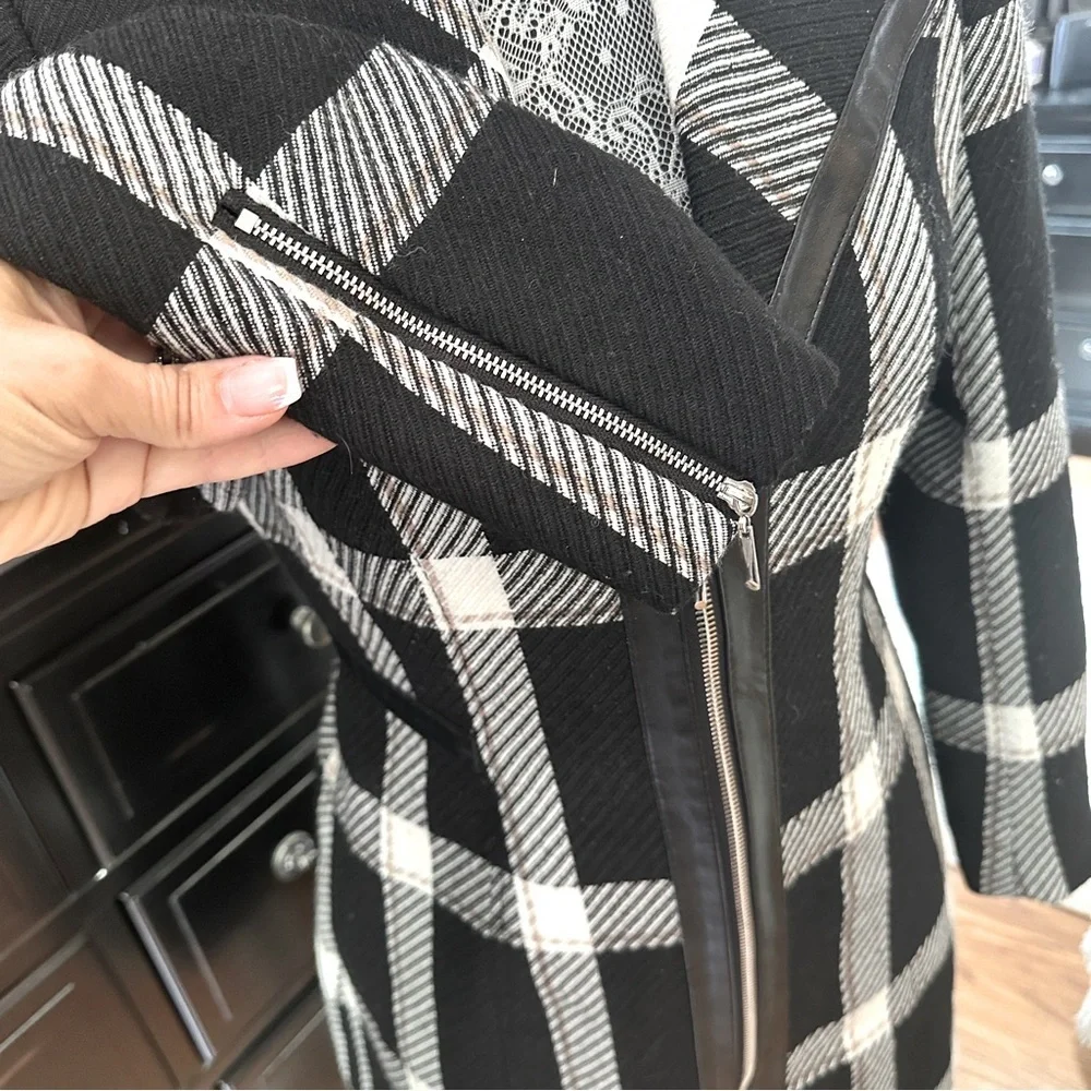 White House Black Market Plaid Moto Coat – Size XS - Picture 6 of 16
